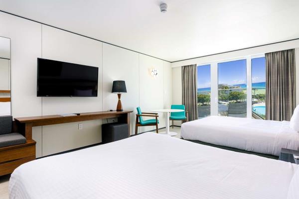 Sonesta Maho Beach Resort & Casino - Oasis Pool View Room